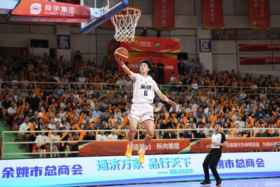 在千岛湖的