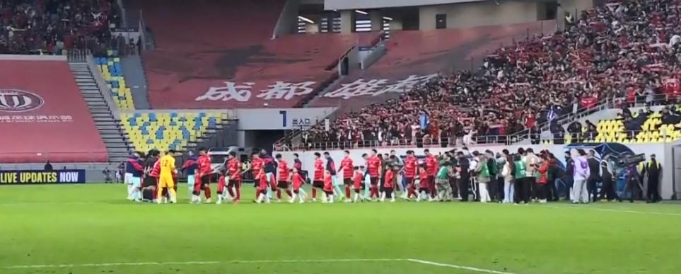 退去, 还是球员的 退去, 还是球员的